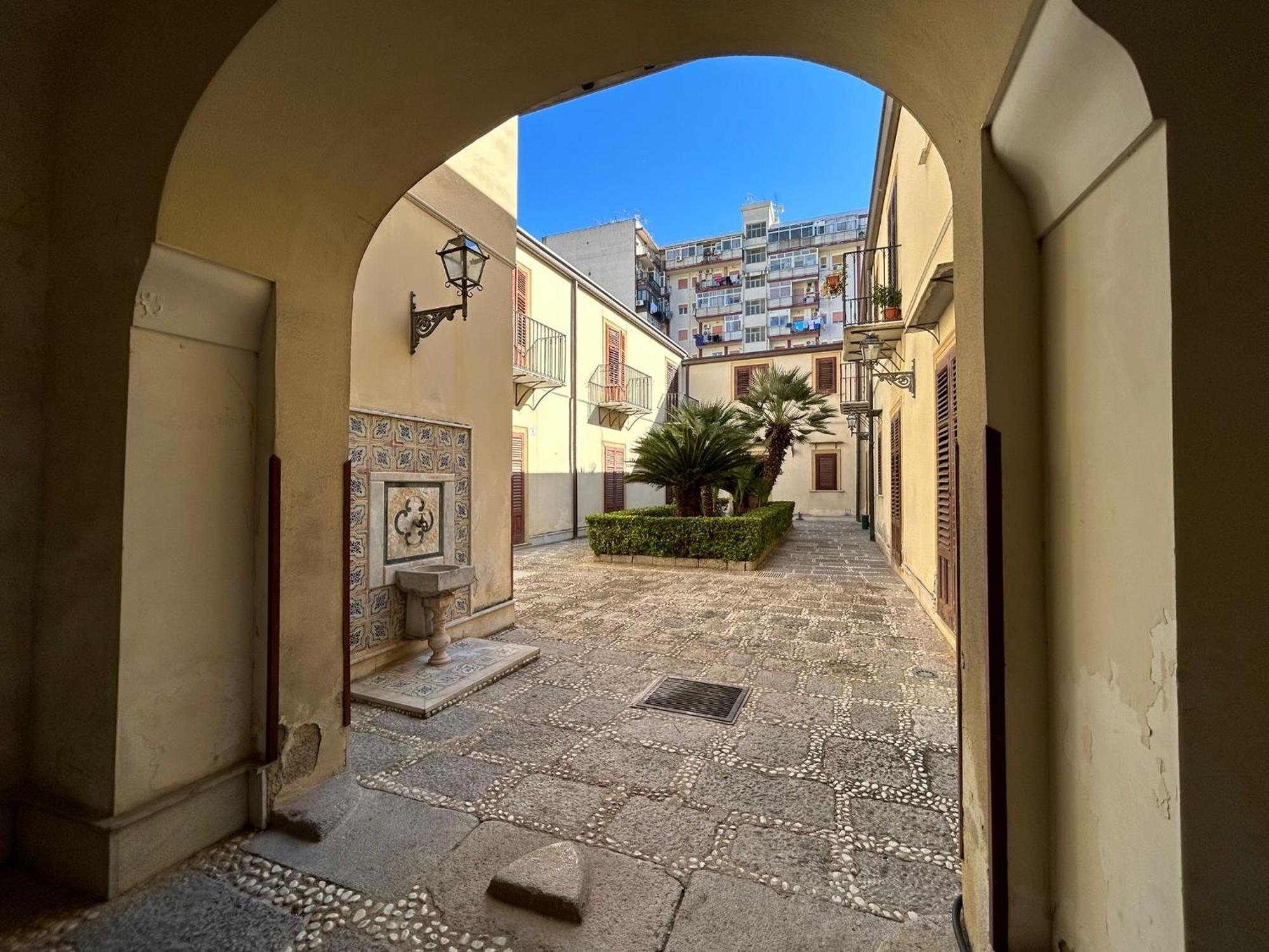 Corte Dei Re Di Palermo Apartment Exterior foto